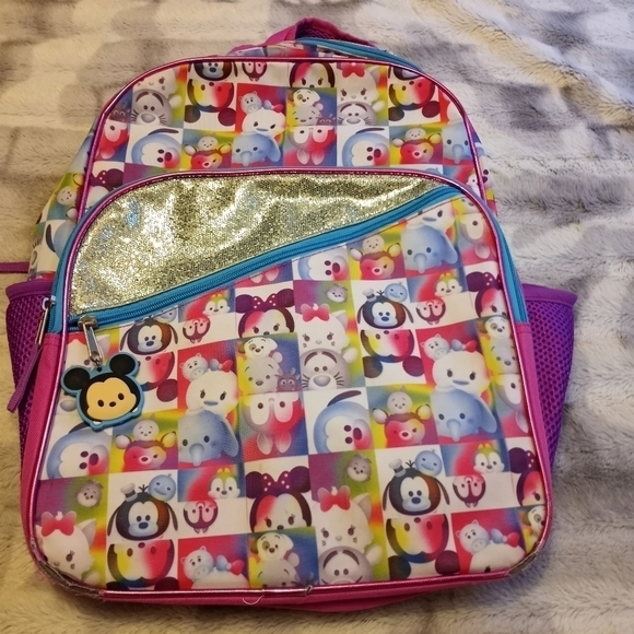 Disney Tsum Tsum Character.   Size 12" x 16" - Picture 1 of 10